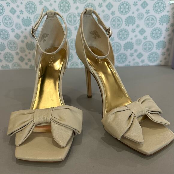 Guess Womens Sancia 8.5 Dress Sandals Heels Stilettos Cream Bows Ankle Strap - Picture 3 of 11